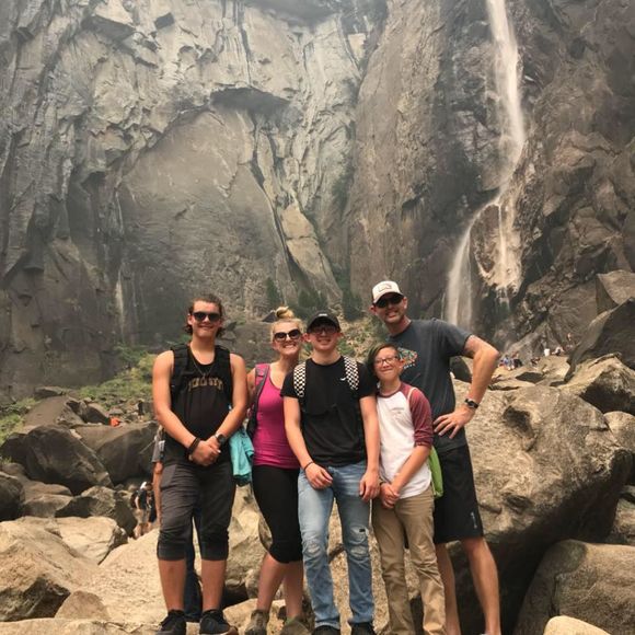 Meet your Posher, Jessica - Picture 1 of 1